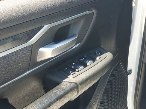 Used 2019 RAM 1500 Big Horn AWD/4WD image 20