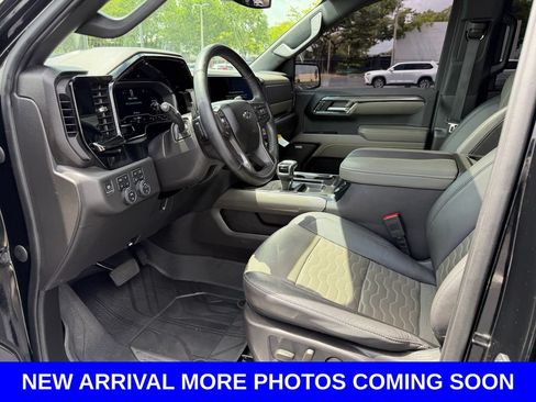 Used 2024 Chevrolet Silverado 1500 ZR2 AWD/4WD image 11