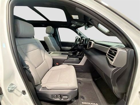 Certified 2025 Toyota Sequoia Limited image 25