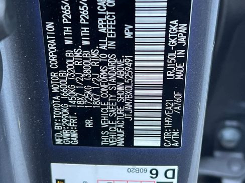 Used 2020 Lexus GX 460 Premium w/ Premium Package image 29