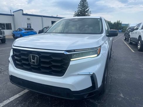 Used 2023 Honda Pilot LX image 48