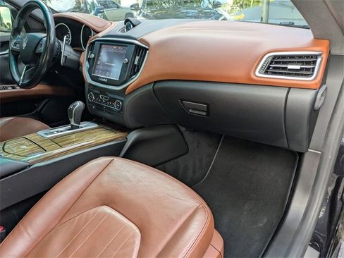 Used 2016 Maserati Ghibli S image 30
