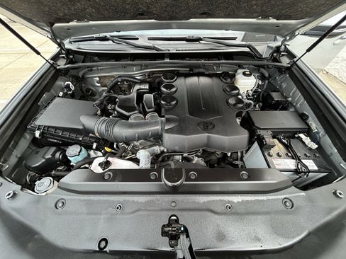 Certified 2023 Toyota 4Runner TRD Off-Road Premium image 9