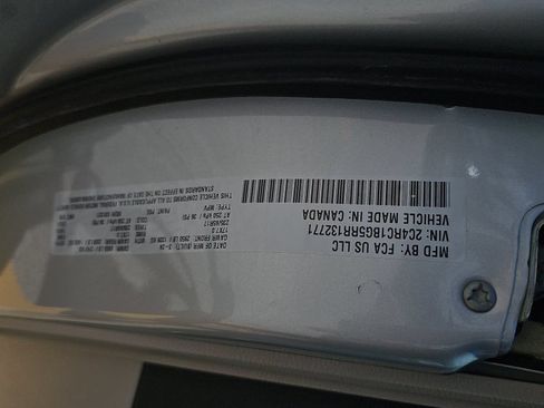 Used 2024 Chrysler Pacifica Touring-L FWD image 30
