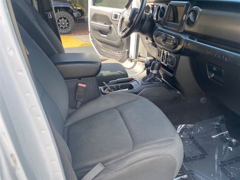 Used 2019 Jeep Wrangler Unlimited Sport S AWD/4WD image 12