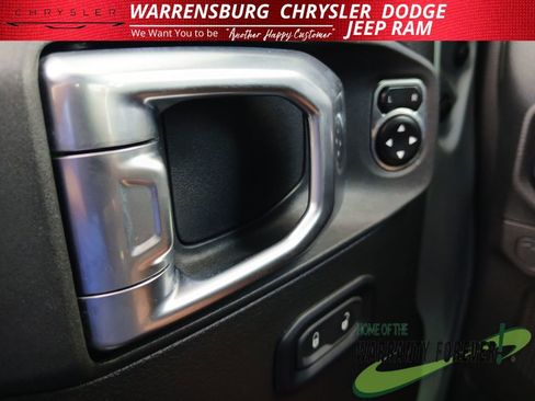 Used 2024 Jeep Wrangler Sport S image 28