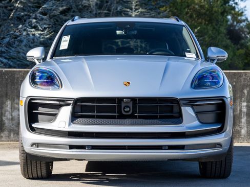 New 2026 Porsche Macan image 8