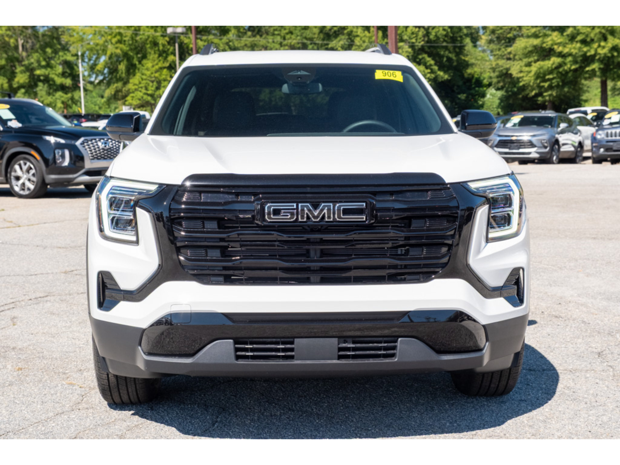 New 2027 GMC Terrain Elevation w/ Elevation Premium Package FWD image 3