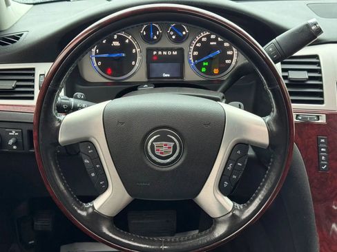 Used 2014 Cadillac Escalade Premium AWD/4WD image 25