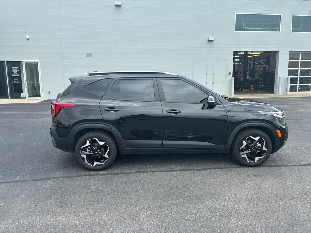 Used 2026 Kia Seltos S FWD image 8