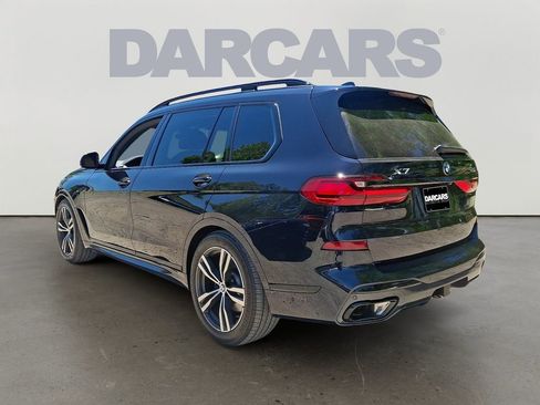 Used 2022 BMW X7 xDrive40i w/ M Sport Package AWD/4WD image 4