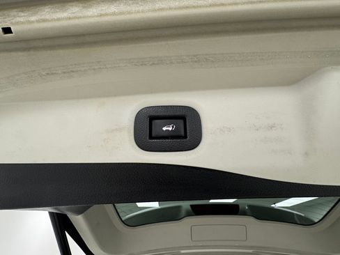 Used 2018 Nissan Rogue SL w/ Premium Package image 39