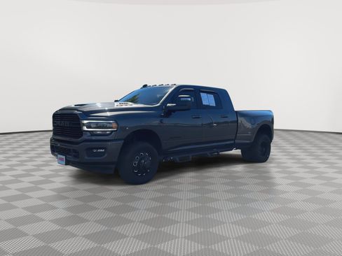 Used 2024 RAM 3500 Laramie w/ Night Edition AWD/4WD image 4