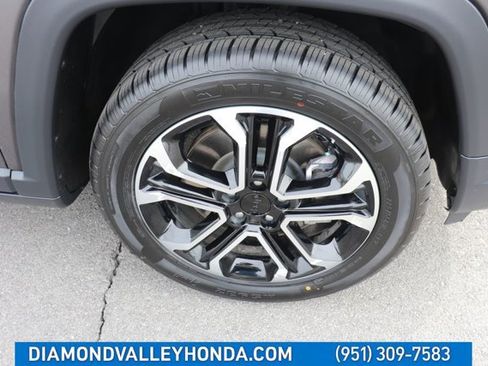 Used 2023 Jeep Compass Limited image 31