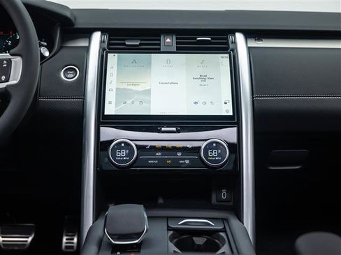 New 2026 Land Rover Discovery Limited Edition AWD/4WD image 29