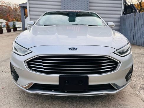 Used 2019 Ford Fusion SEL image 2