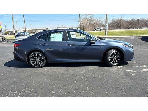 New 2026 Toyota Camry XLE image 9