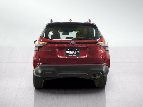Used 2025 Subaru Forester Premium AWD/4WD image 4