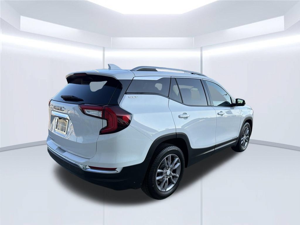 Used 2023 GMC Terrain SLT FWD image 7