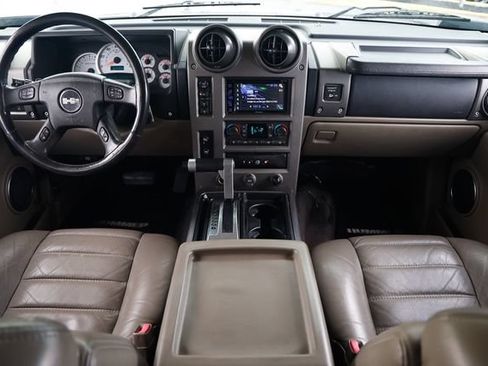 Used 2004 HUMMER H2 w/ Preferred Equipment Group AWD/4WD image 2