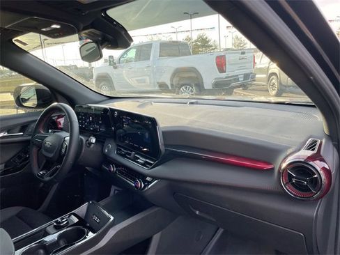 Used 2026 Chevrolet Equinox RS w/ Convenience Package III image 17