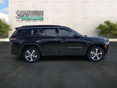 New 2026 Jeep Grand Cherokee L Limited w/ Luxury Tech Group II RWD image 6