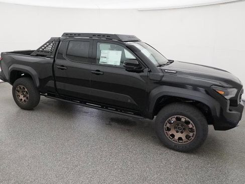 New 2025 Toyota Tacoma Trailhunter image 27