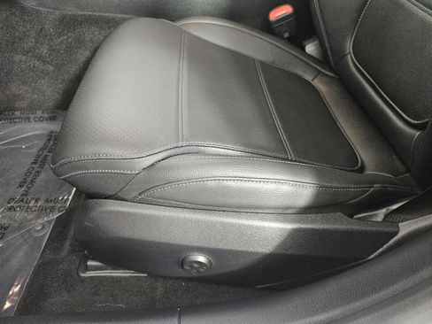 Used 2025 Mercedes-Benz C 300 Sedan image 17