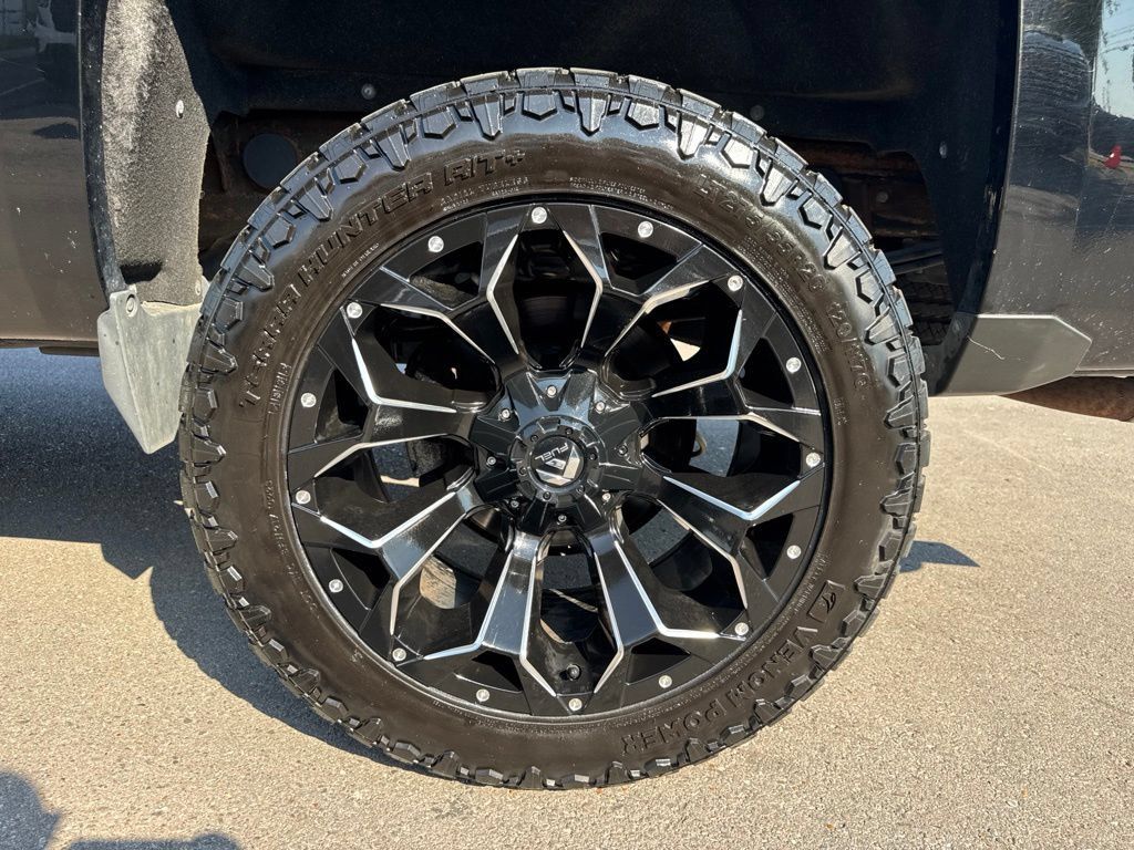 Used 2017 Chevrolet Silverado 1500 LT w/ All Star Edition AWD/4WD image 28