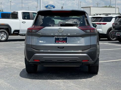 Used 2023 Nissan Rogue SL w/ SL Premium Package FWD image 6