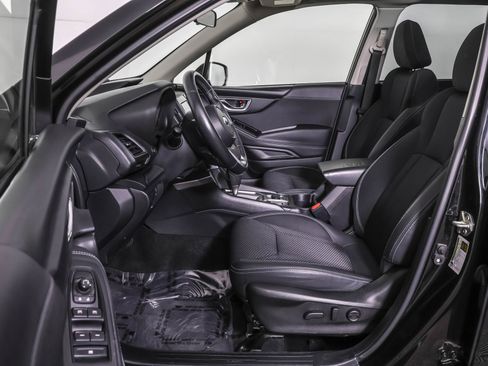 Used 2022 Subaru Forester Premium image 7