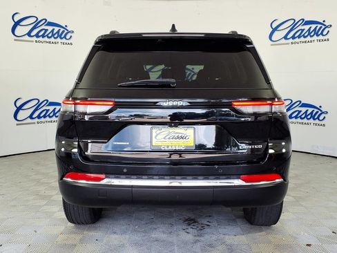 Used 2022 Jeep Grand Cherokee Limited RWD image 4