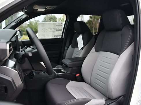 New 2025 Toyota Tacoma TRD Off-Road image 5