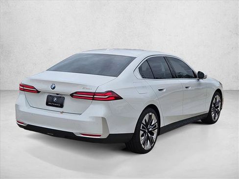 Certified 2026 BMW 530i w/ Premium Package RWD image 5