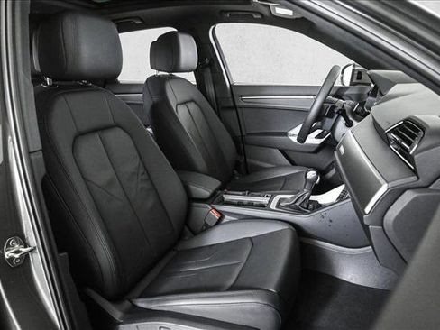 Certified 2025 Audi Q3 2.0T Premium w/ Convenience Package image 22