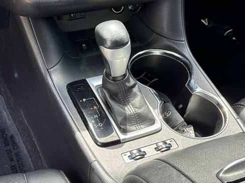 Used 2016 Toyota Highlander Limited AWD/4WD image 23