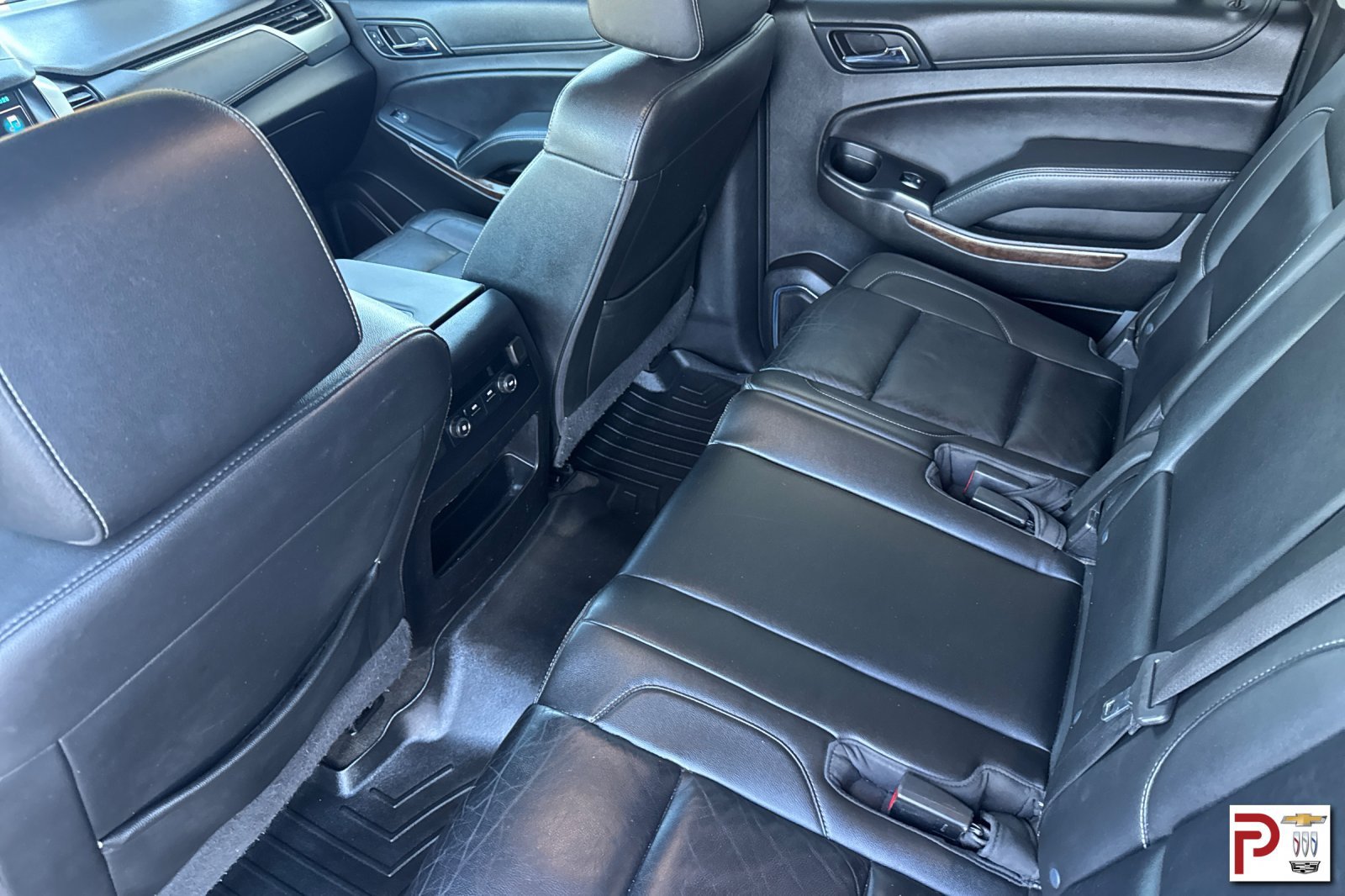 Used 2018 Chevrolet Suburban LT AWD/4WD image 13