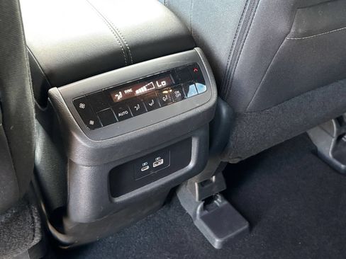 Used 2025 Nissan Pathfinder SV FWD image 24