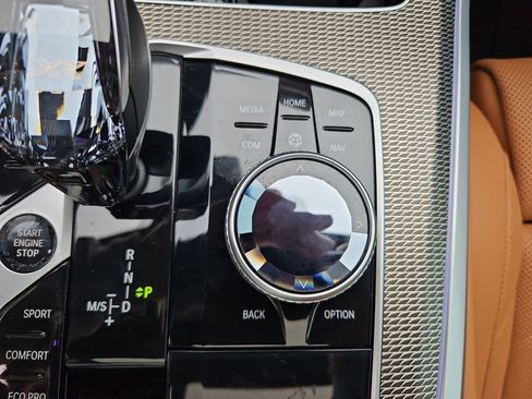 Used 2023 BMW X5 xDrive40i w/ Executive Package image 23