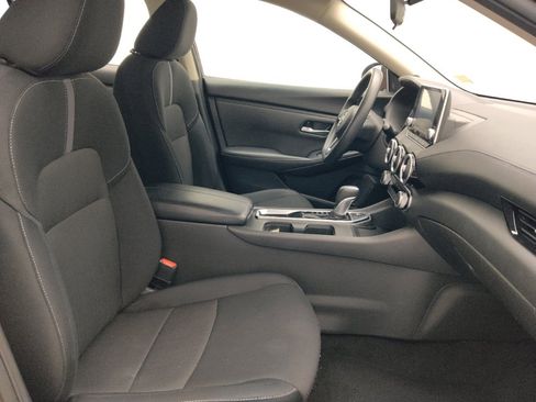 Used 2025 Nissan Sentra SV FWD image 21