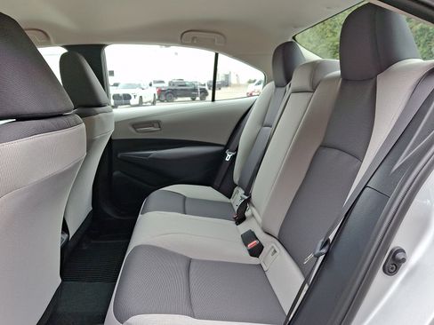 Used 2026 Toyota Corolla LE image 4