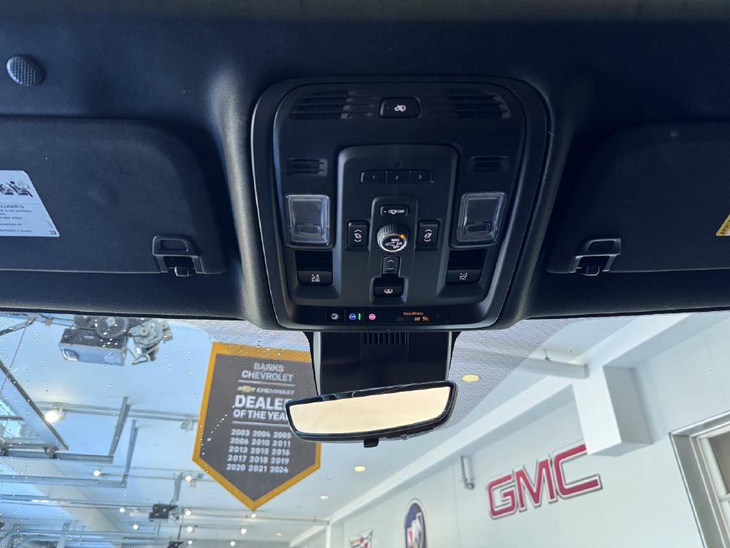Certified 2023 GMC Yukon Denali Ultimate AWD/4WD image 31