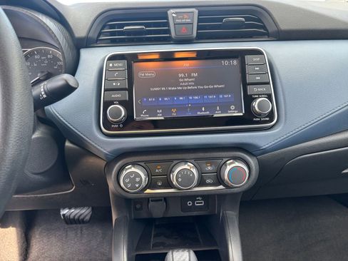 Used 2025 Nissan Versa SV FWD image 17