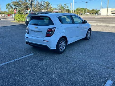 Used 2020 Chevrolet Sonic LT image 4