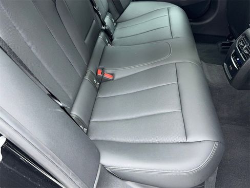 Used 2025 BMW 330i Sedan image 54