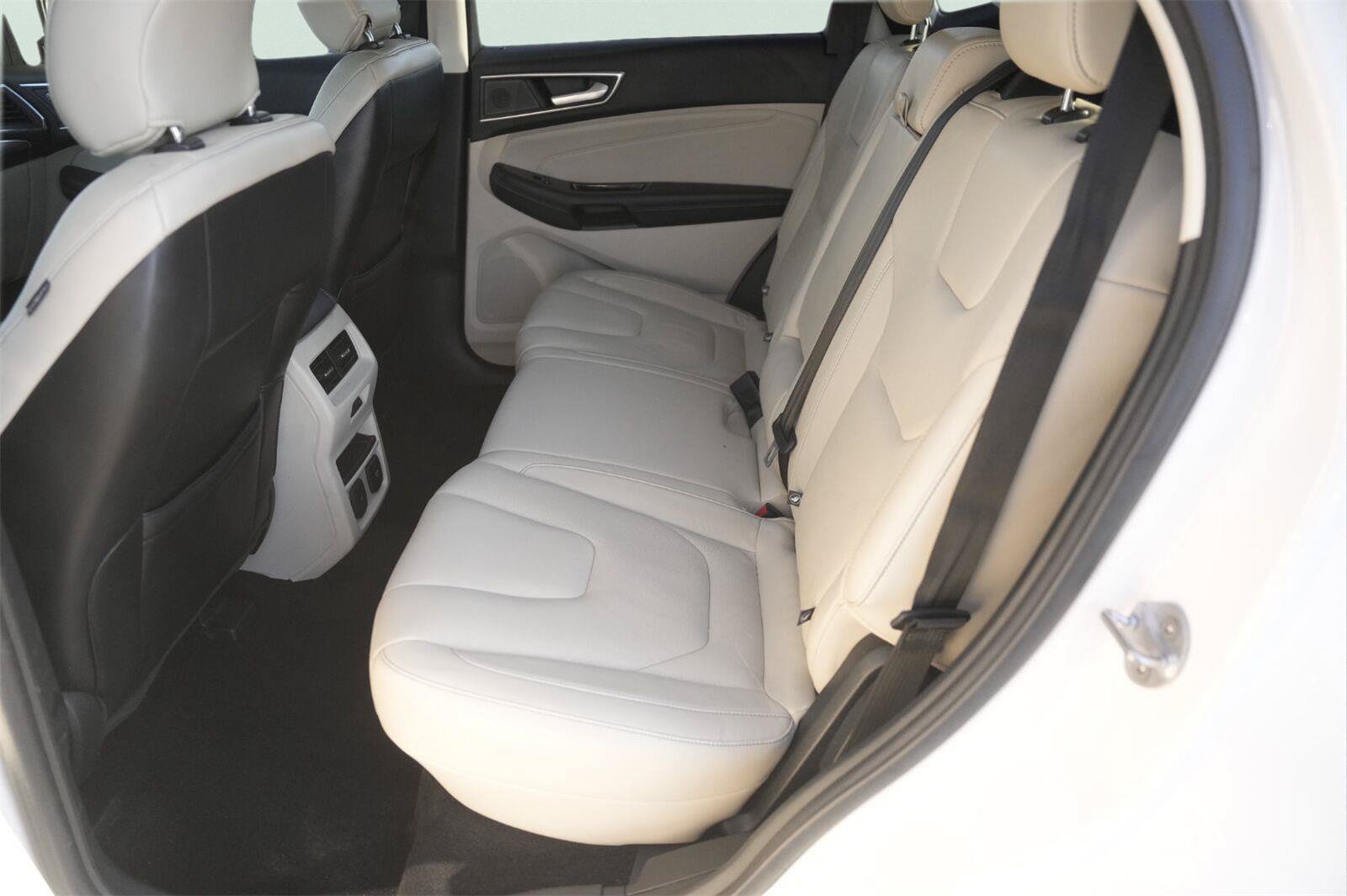 Used 2019 Ford Edge Titanium w/ Equipment Group 301A FWD image 13