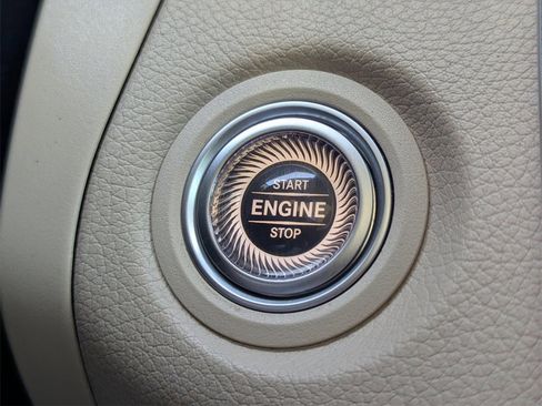 Used 2022 Mercedes-Benz GLC 300 GLC 300 w/ Premium Package Lite image 21