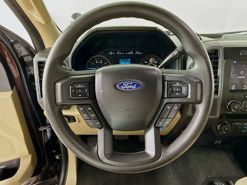 Used 2019 Ford F150 XLT image 11