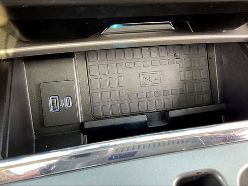 Used 2021 Ford Expedition XLT image 36