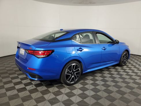 Used 2024 Nissan Sentra SR w/ Lighting Package image 4